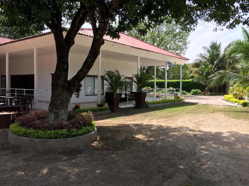 Arizona Ranch Hotel 吉拉尔多特 外观 照片